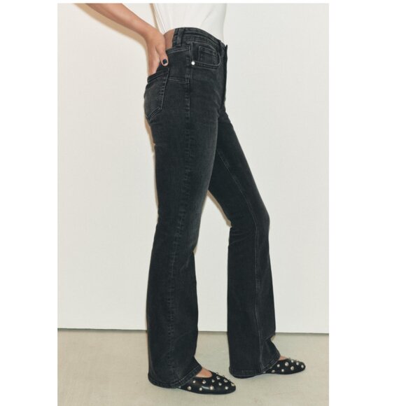 Zara | ZW Mid-Rise Bootcut Contour Jeans In Washed Black - Picture 2 of 13